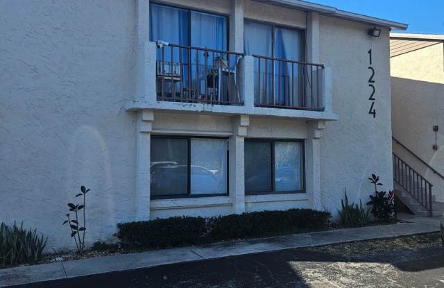 1 BEDROOM 1 BATH NEWLY RENOVATED CONDO photos photos