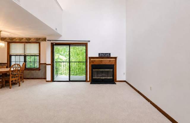 19 SUMMIT Court Gallery 2