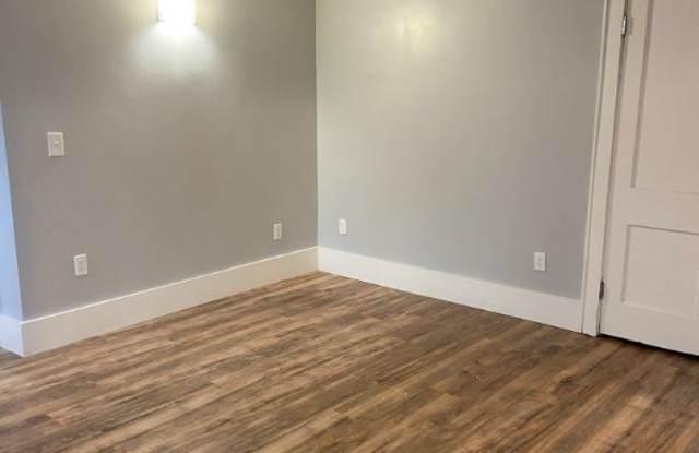 1388 Hall Ave 12 Gallery 2