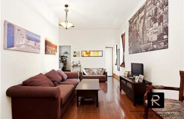 58 Third Avenue Gallery 2