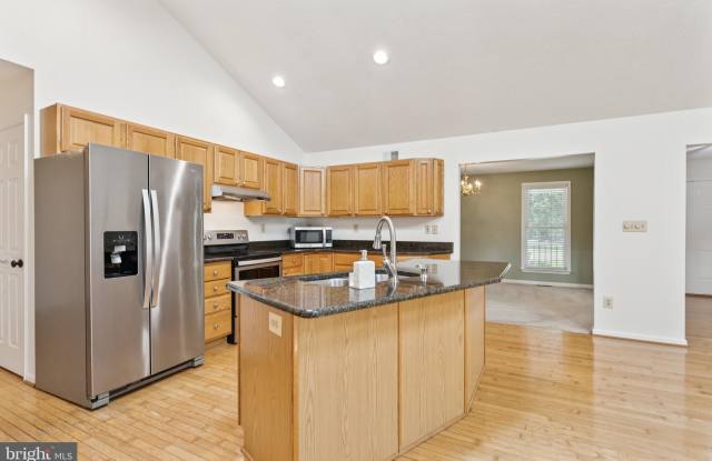 14610 BALSAM Court Gallery 2