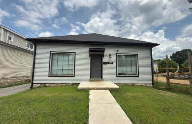 Four bedroom, two bathroom home near downtown Bowling Green and WKU photos photos