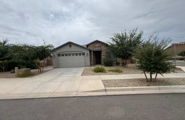 Beautiful Surprise Home: 4 Bd, 3 Ba Gallery 3
