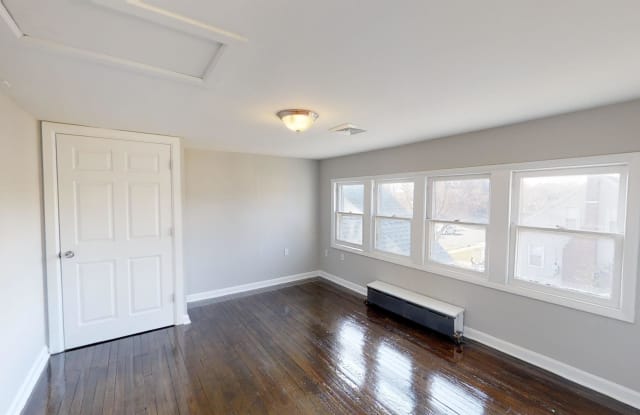 67 APPLE AVE - 67 Apple Avenue, Bellmawr, NJ 08031