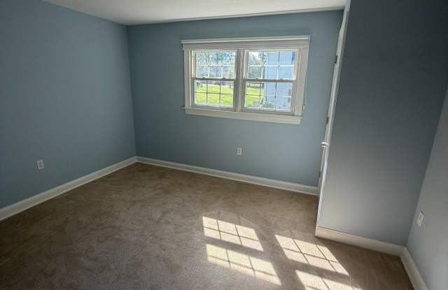 701 YARDLEY CMNS Gallery 4