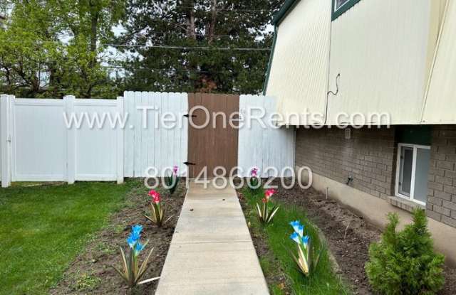 6423 South Westridge Street Gallery 2
