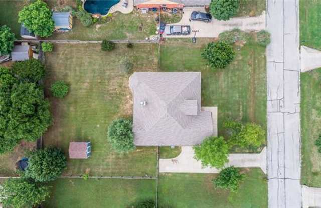214 Harrison Court Gallery 4