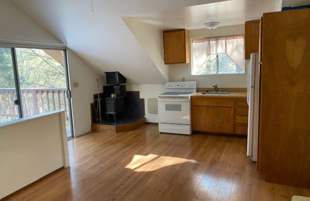 15556 Brooks Rd - 15556 Brooks Road, Nevada County, CA 95945