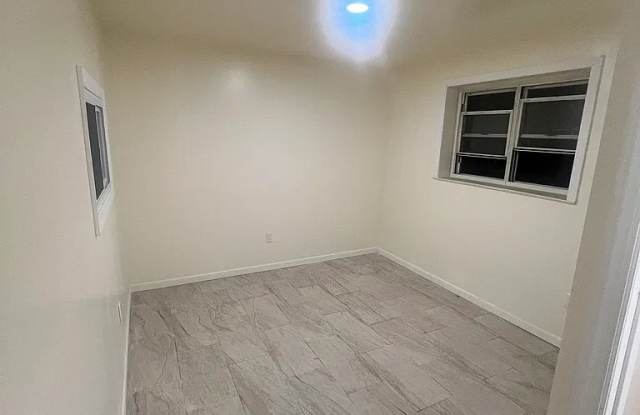 3057 Wilson Ave Gallery 2