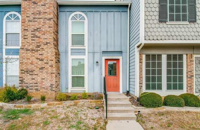 12 Abbey Road - 12 Abbey Road, Euless, TX 76039