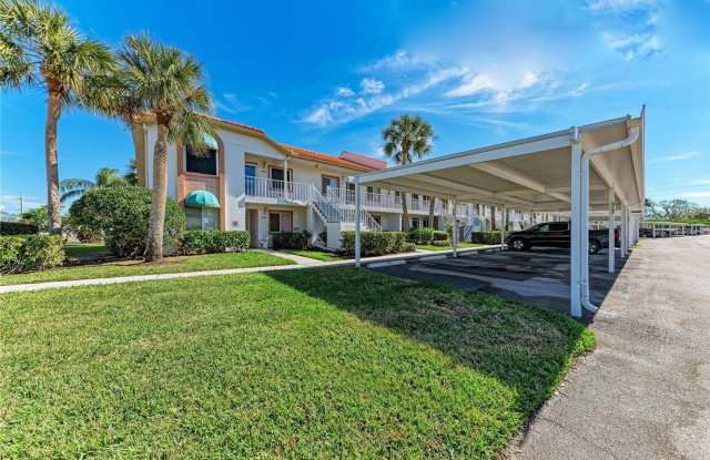Furnished 2 Bedroom | 2 Bath - Lake Views photos photos