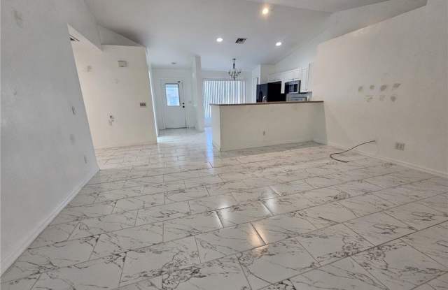 3005 40th Street W photos photos