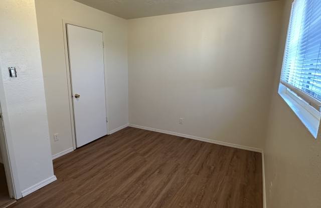 12008 Copper Avenue Northeast - C Gallery 4