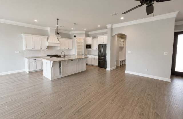 Fabulous Tiburon Home Near BAFB Gallery 4