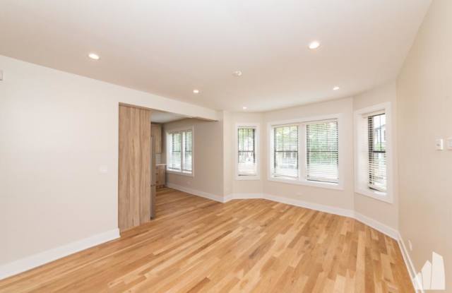 4857 N Seeley Gallery 2