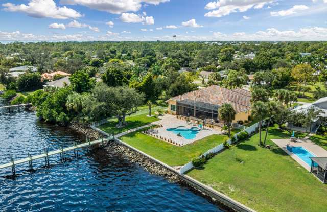 4470 Northshore Dr photos photos