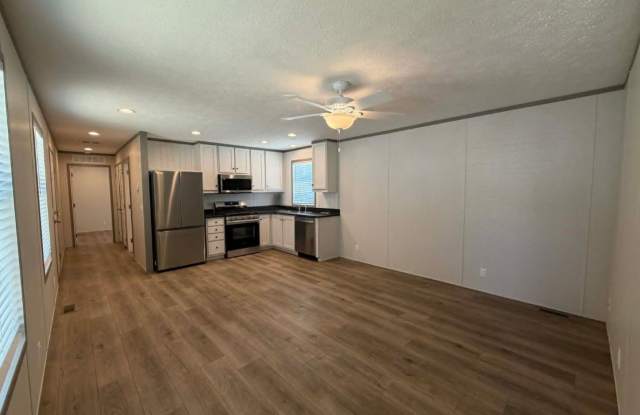 4011 Underwood Lane Gallery 2