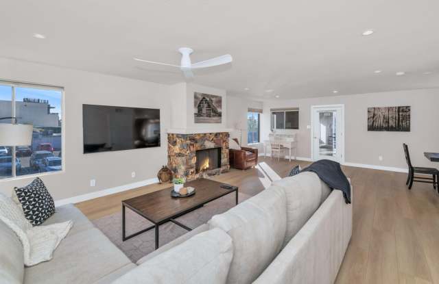 Rates Vary: $2,995 - $4,995 photos photos