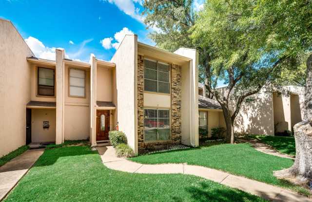 Adorable Townhome featuring 3 Bedrooms + Office In Prime Location - 403 Arborview Drive, Garland, TX 75043