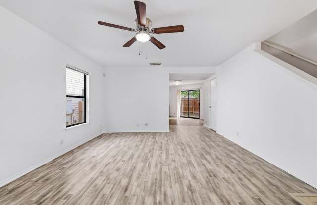 18 Torreys Post Gallery 3