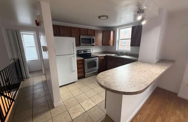 600 E GIRARD Avenue photos photos