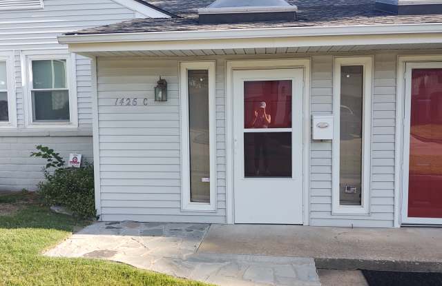 1426 E 38th St photos photos