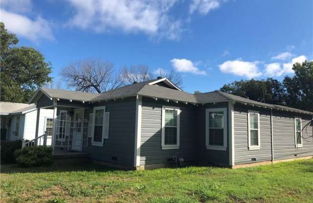 319 Ditto Avenue - 319 Ditto Avenue, Arlington, TX 76010