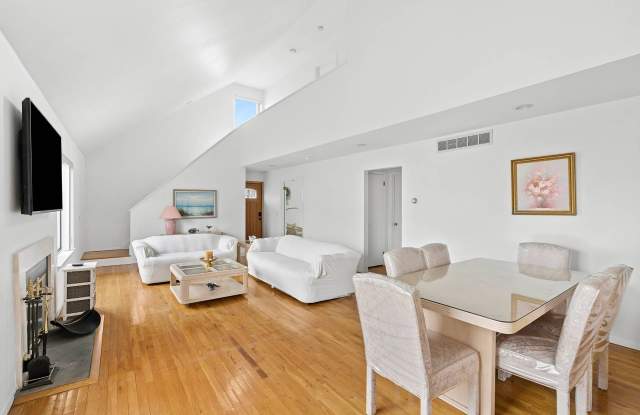 50 Gull Road Gallery 4