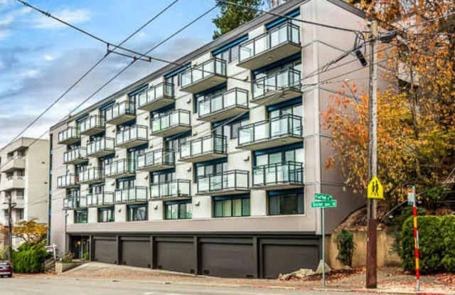 1525 Taylor Ave N photos photos