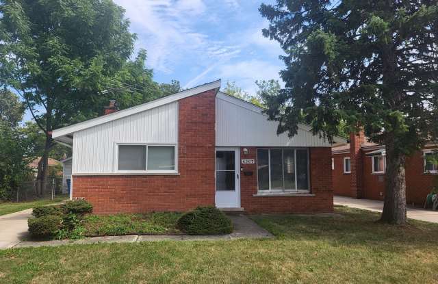4967 Mckinley St Gallery 1