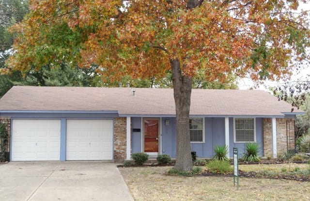 800 Ector Drive N - 800 North Ector Drive, Euless, TX 76039