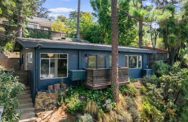 Hollywood Hills Treehouse: Mid-Century Charm with Panoramic Views - 6335 Longview Avenue, Los Angeles, CA 90068