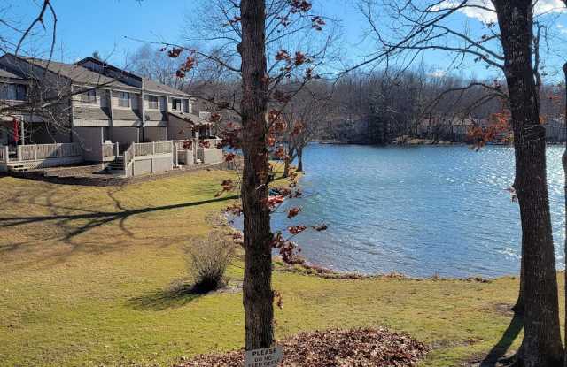74 Lakeshore Court, #81 - 1 Gallery 2