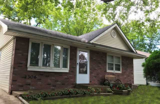 1306 Kingman Gallery 2