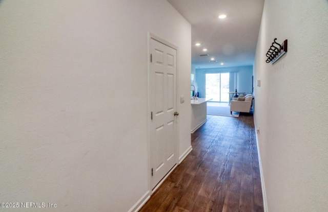 9909 GARRIN Drive Gallery 4