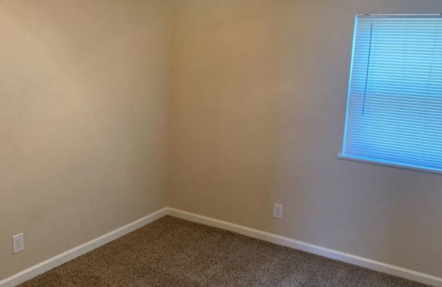 Spacious 3 Bedroom 2 Bath Home in Arden Arcade Mid-late November Move in ! photos photos