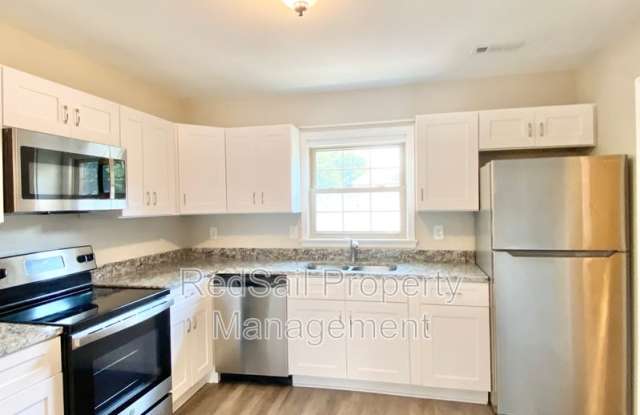 398 Circuit Ln - 398 Circuit Lane, Newport News, VA 23608