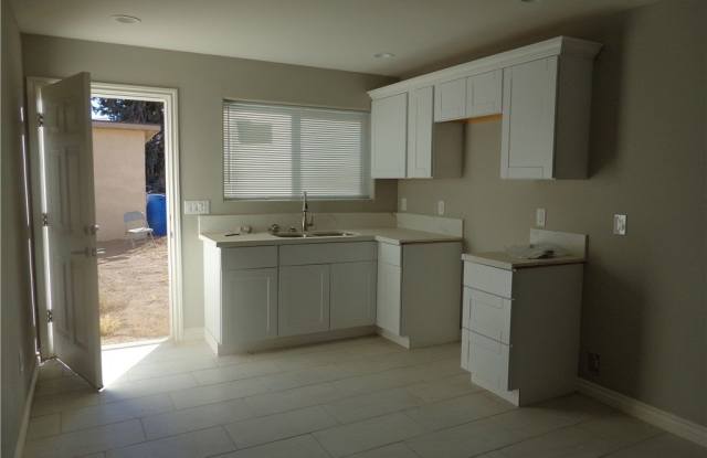 8956 Hickory Avenue photos photos