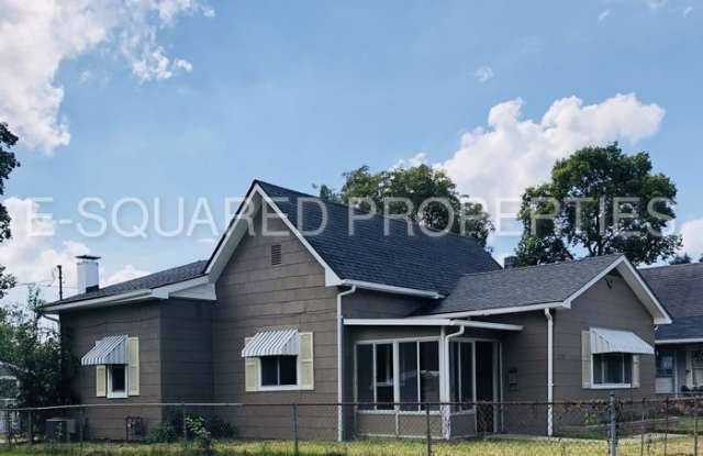 329 Walnut Street - 329 Walnut Street, Noblesville, IN 46060