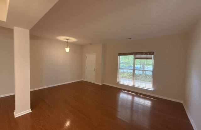 2001 Sipes Place Gallery 3