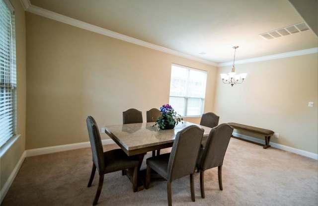 27615 Briscoe Park Court Gallery 3