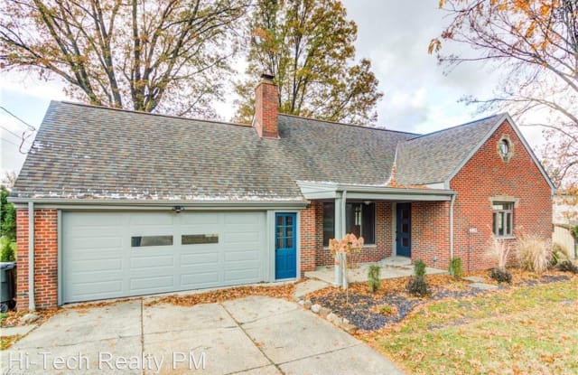 6812 SMITH RD - 6812 Smith Road, Middleburg Heights, OH 44130