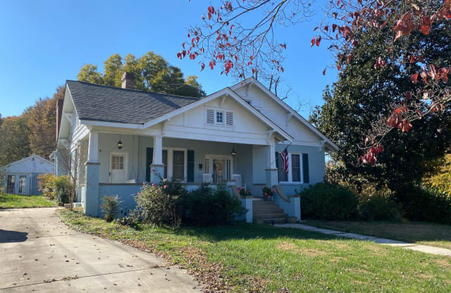 211 W Central Avenue - 211 West Central Avenue, Mount Holly, NC 28120