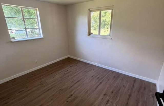 Spacious 4BR House in Pittsburgh, Section 8 Considered!! Gallery 3
