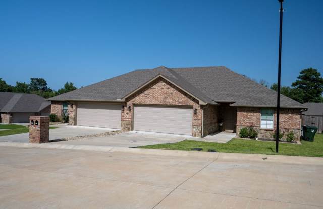 Beautiful 3 Bedroom 2 Bathroom Townhouse in South Tyler! photos photos Beautiful 3 Bedroom 2 Bathroom Townhouse in South Tyler! photos photos