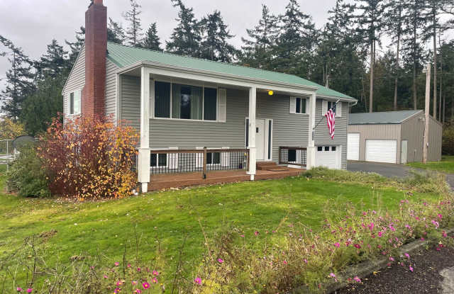 Lovely Home with wonderful Views and a Massive Shop! - 1345 Arnold Road, Island County, WA 98277