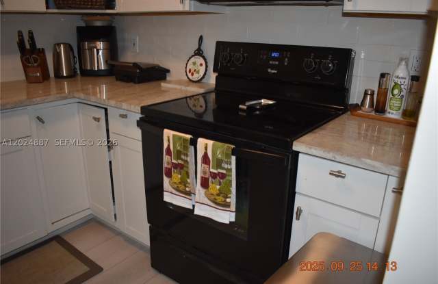 10425 E Clairmont Cir Gallery 4