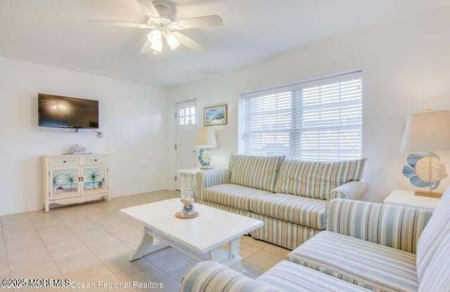 1488 Ocean Avenue unit: 6 photos photos