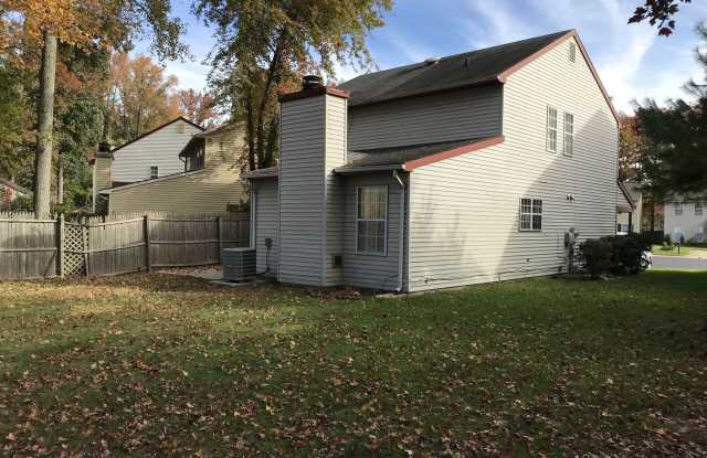 407 Winterberry Ct Gallery 2