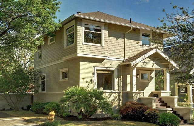 3100 E Jefferson St photos photos